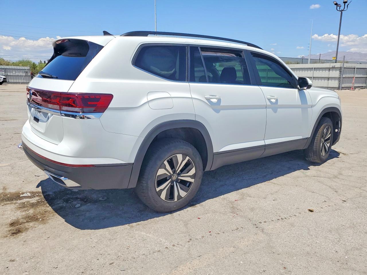 2026 Volkswagen Atlas Se - Image 3