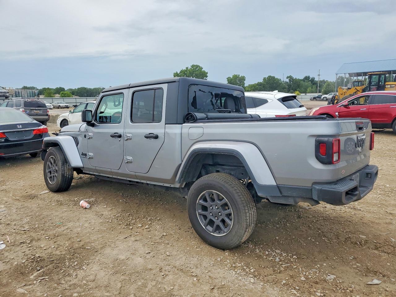 2020 Jeep Gladiator Sport - Image 2