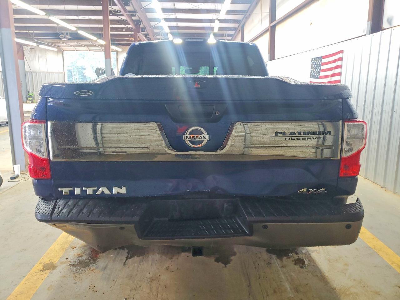2018 Nissan Titan Platinum Reserve - Фото 6
