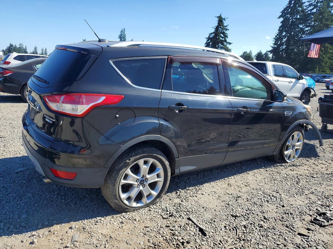 2014 Ford Escape Titanium - Image 3