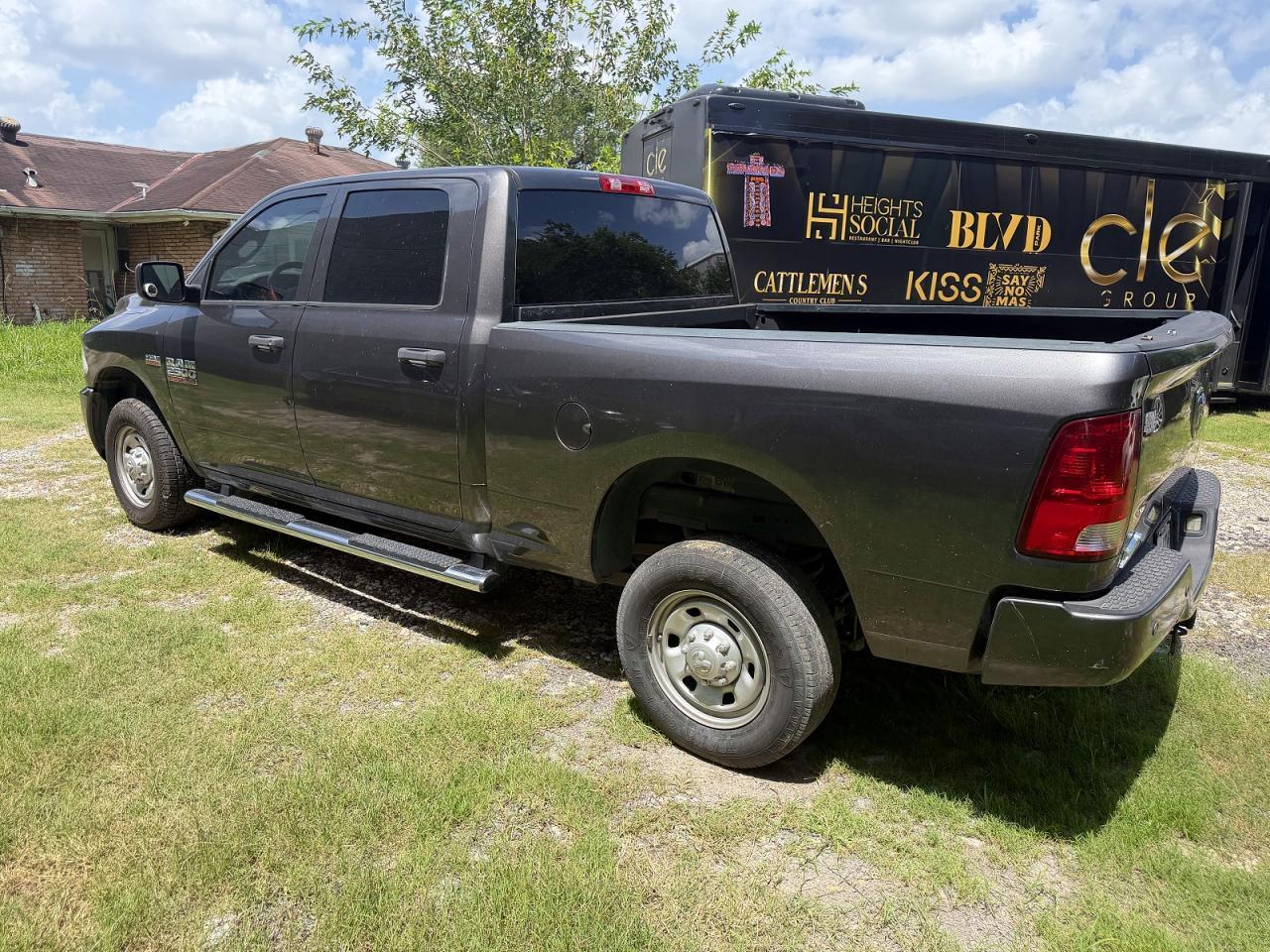 2018 Ram 2500 St - Image 3