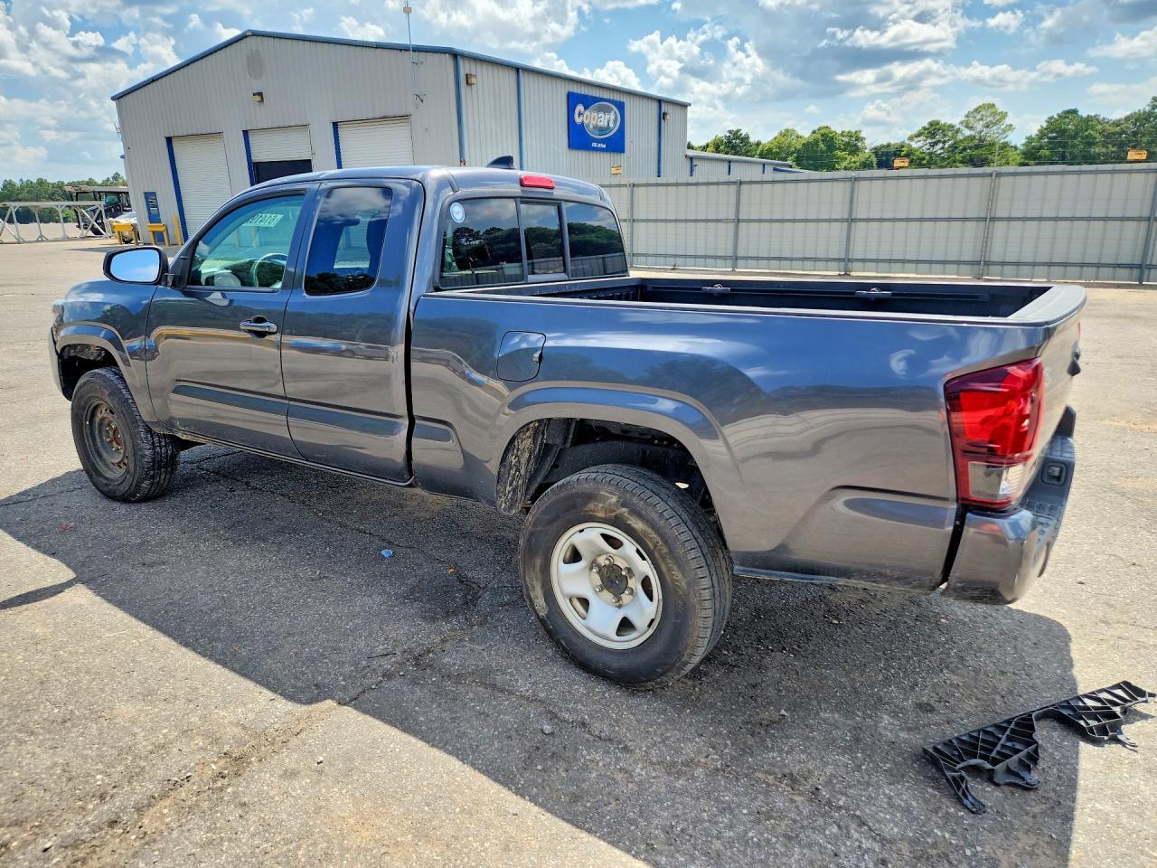 2023 Toyota Tacoma Sr V6 - Фото 2