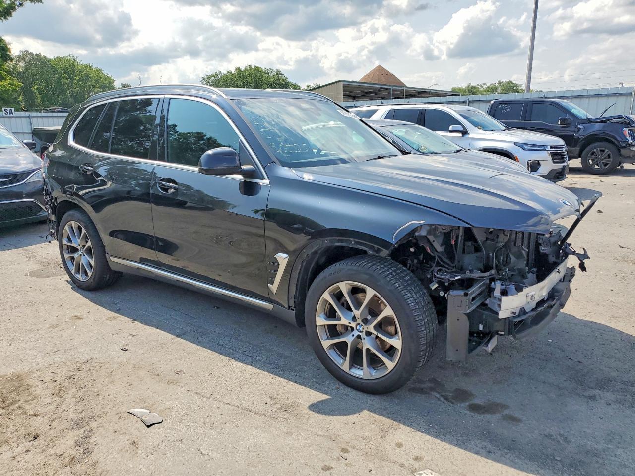2025 BMW X5 xDrive40I - Фото 4