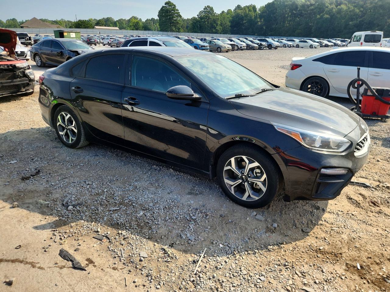 2020 Kia Forte Lxs - Фото 4