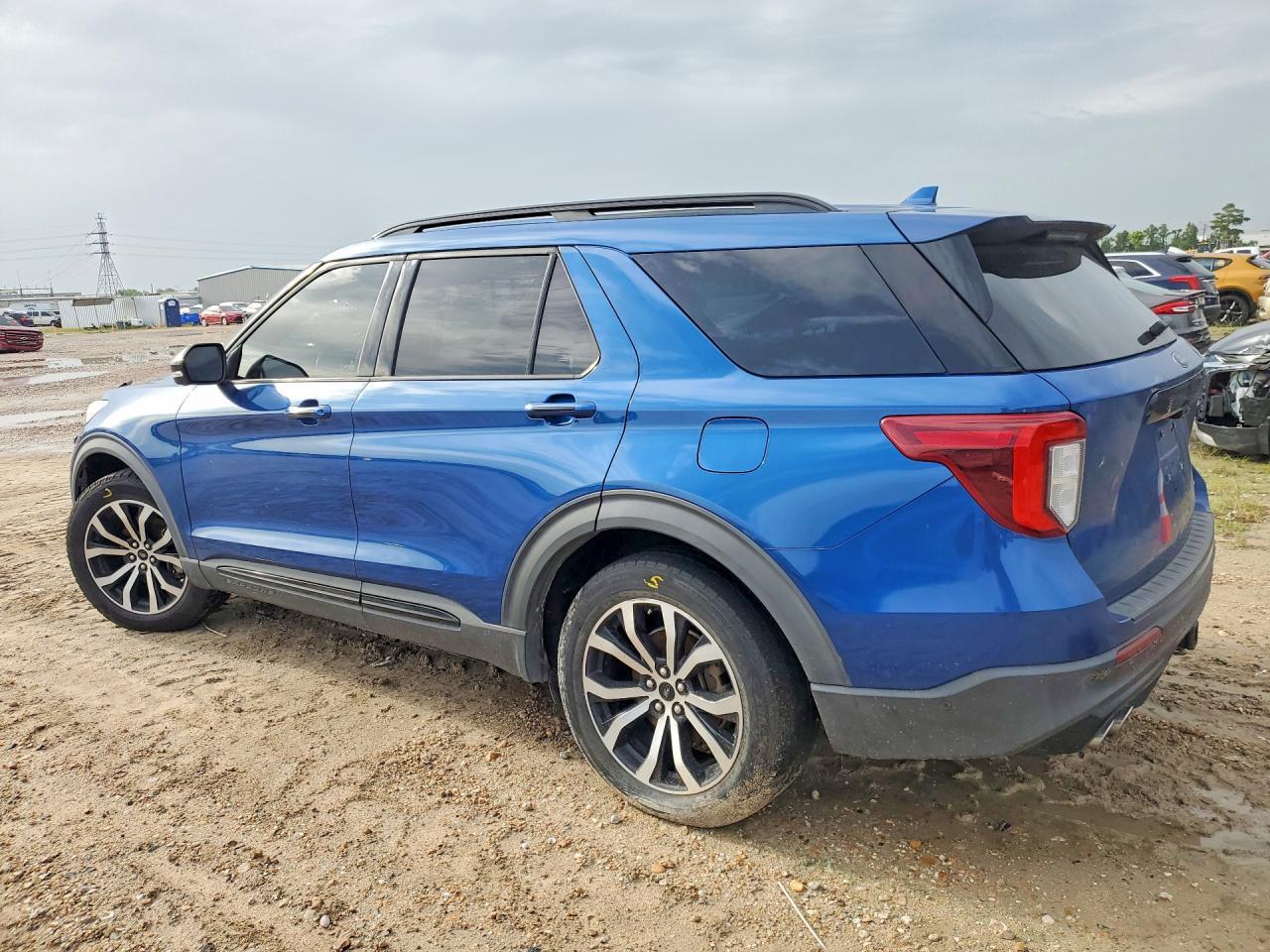 2020 Ford Explorer St - Image 2