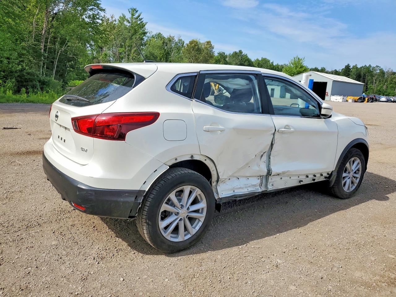 2018 Niss Qashqai Sv - Image 3