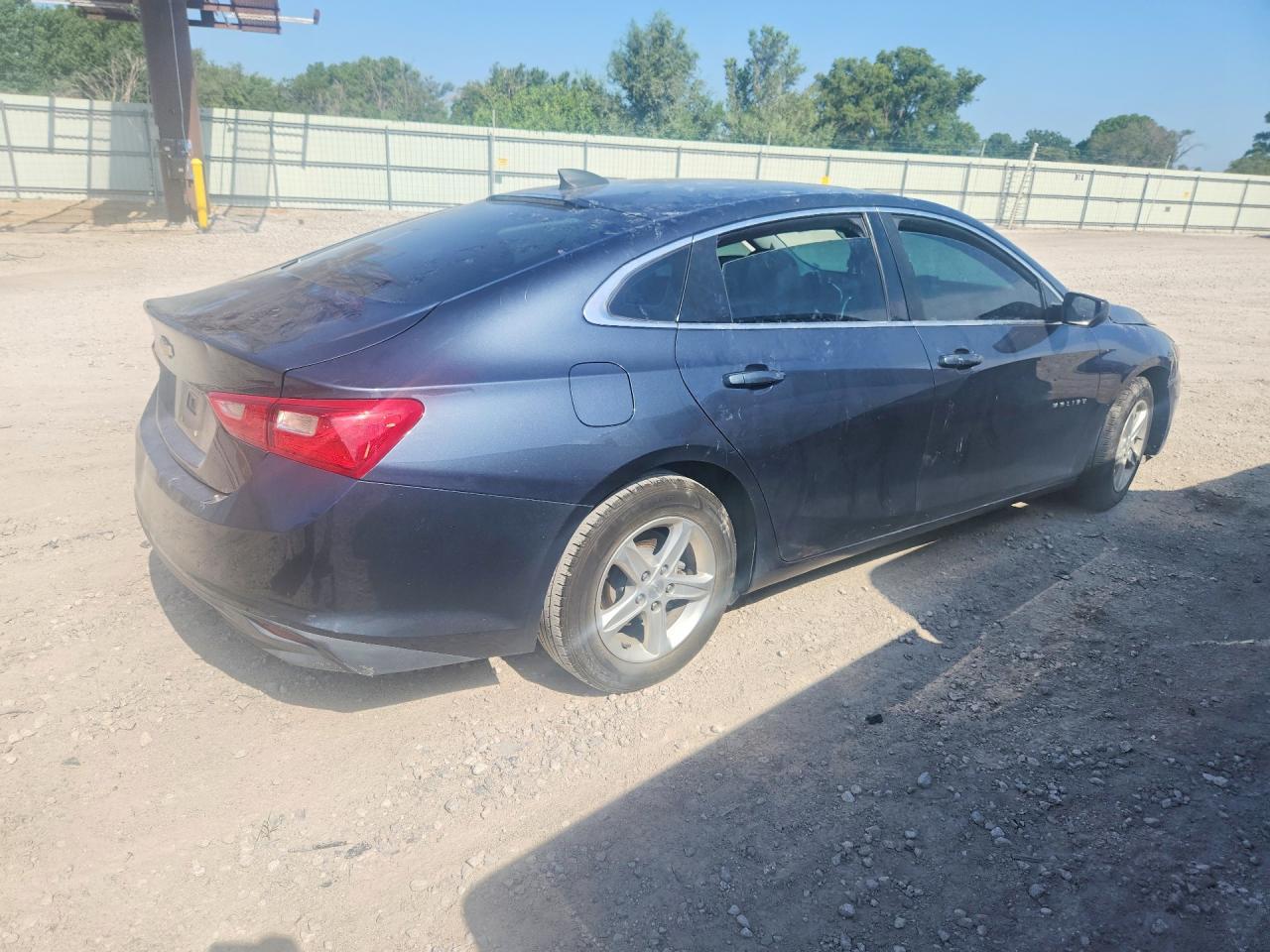 2019 Chevrolet Malibu Ls - Фото 3