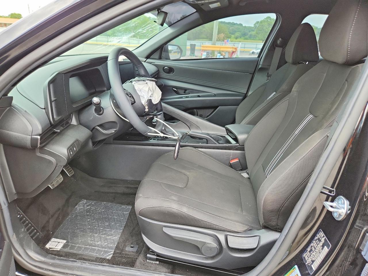 2026 Hyundai Elantra Sel Sport - Image 7