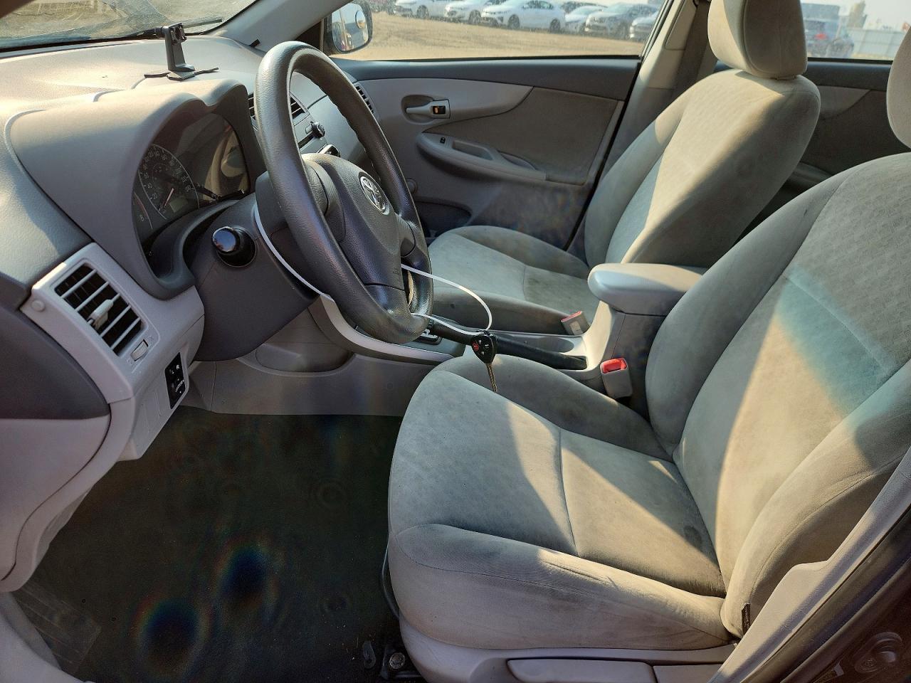 2010 Toyota Corolla Base - Фото 7