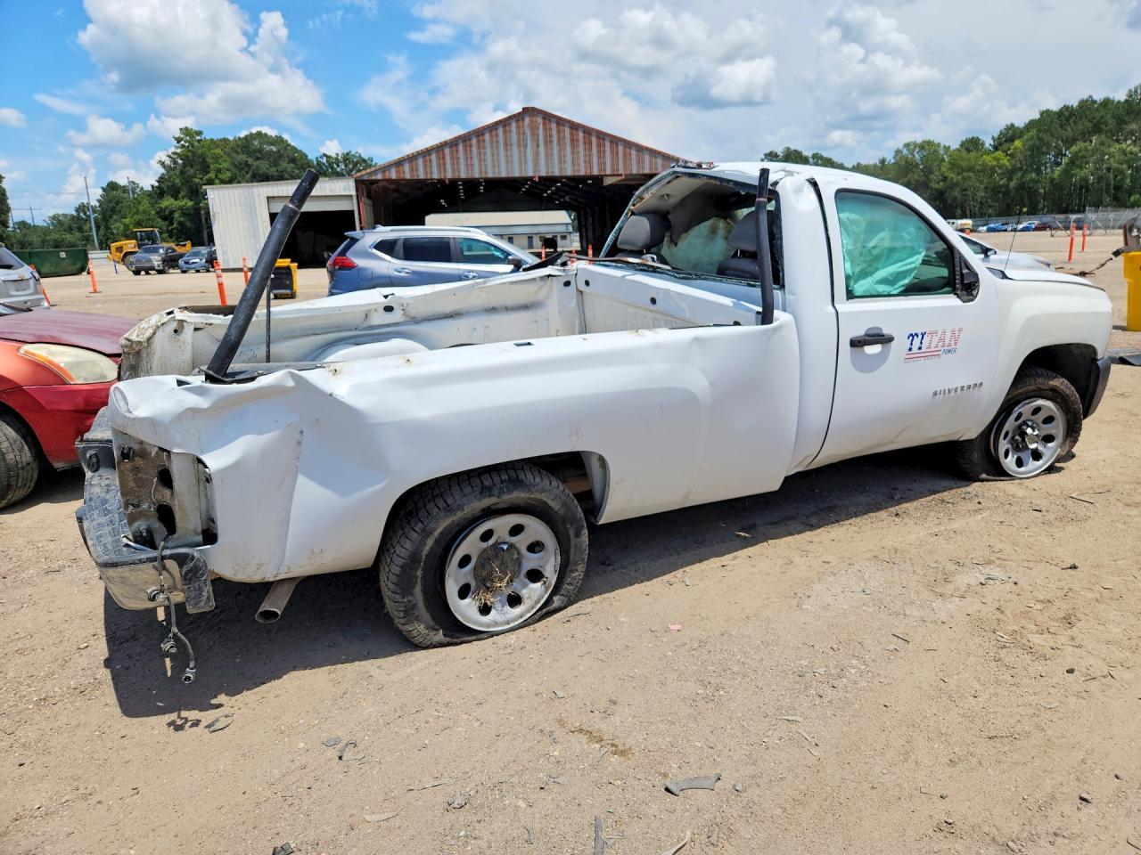 2012 Chevrolet Silverado C1500 - Image 3