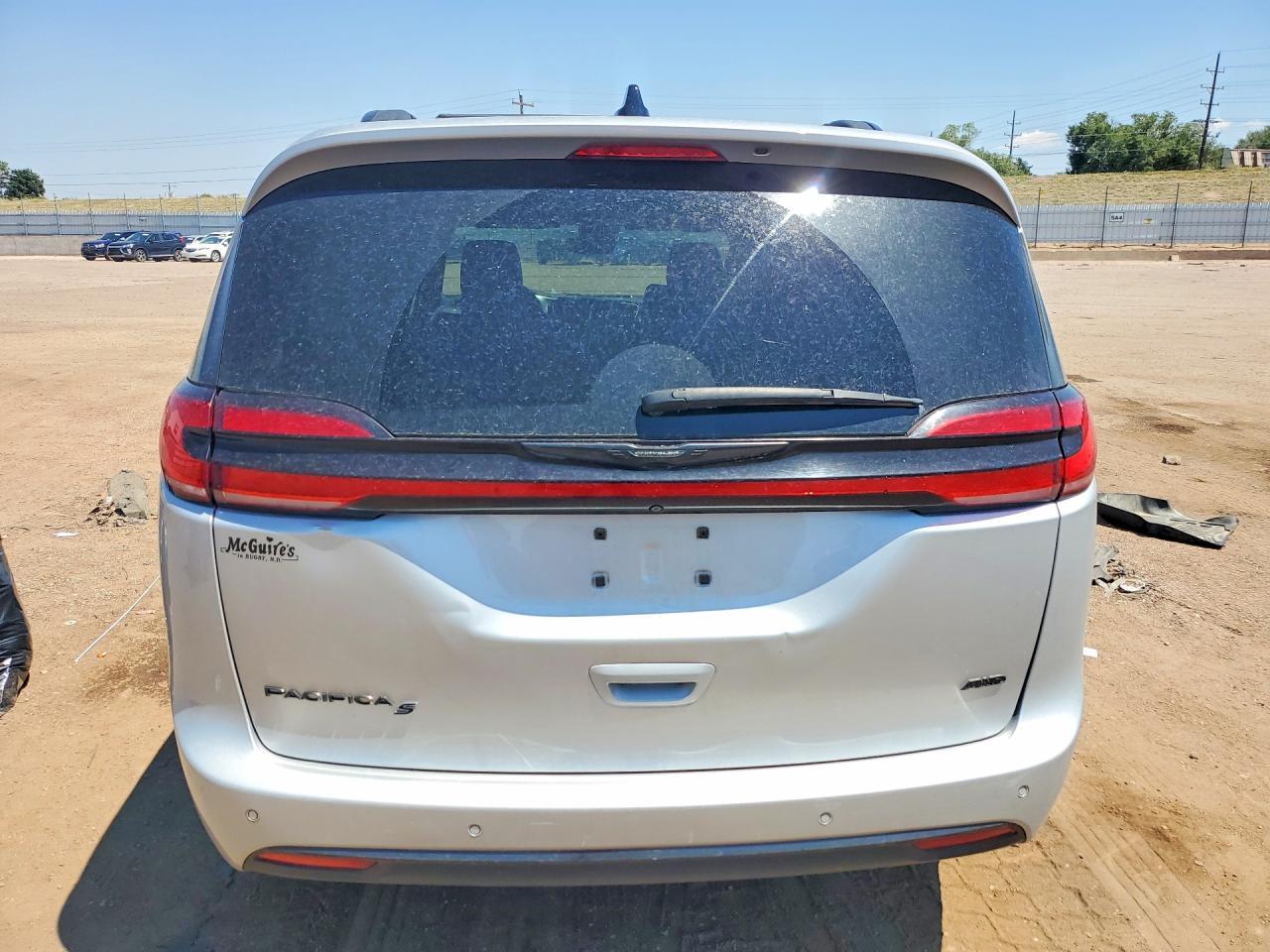 2023 Chrysler Pacifica Touring L - Image 6