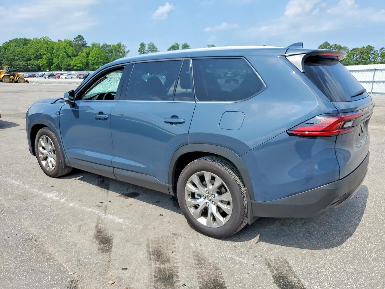 2026 Toyota Grand Highlander Limited - Image 2