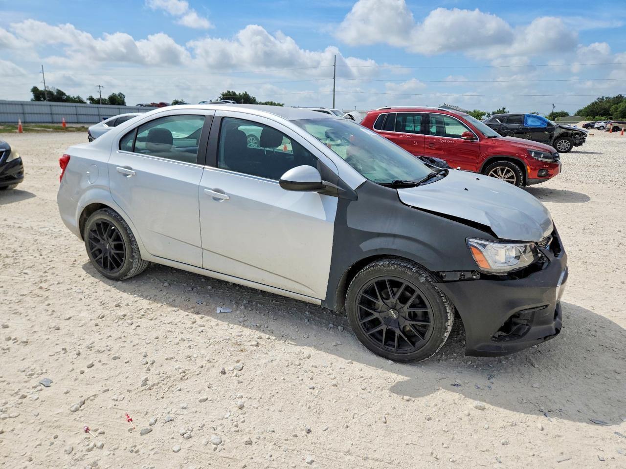 2020 Chevrolet Sonic Lt - Image 4