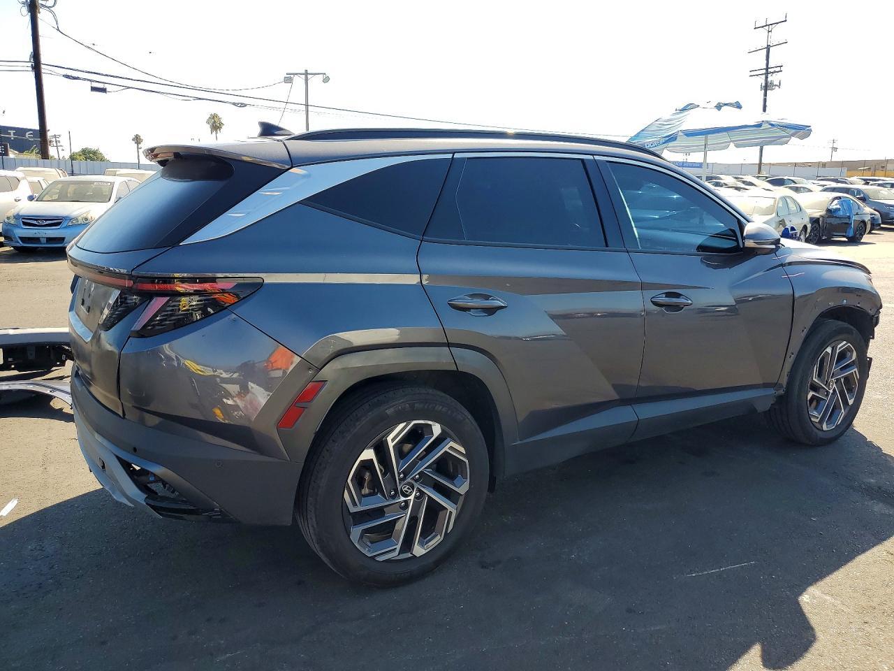 2025 Hyundai Tucson Limited - Image 3