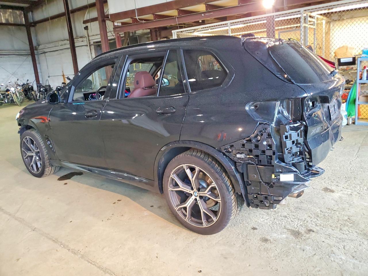 2025 BMW X5 xDrive40I - Фото 2