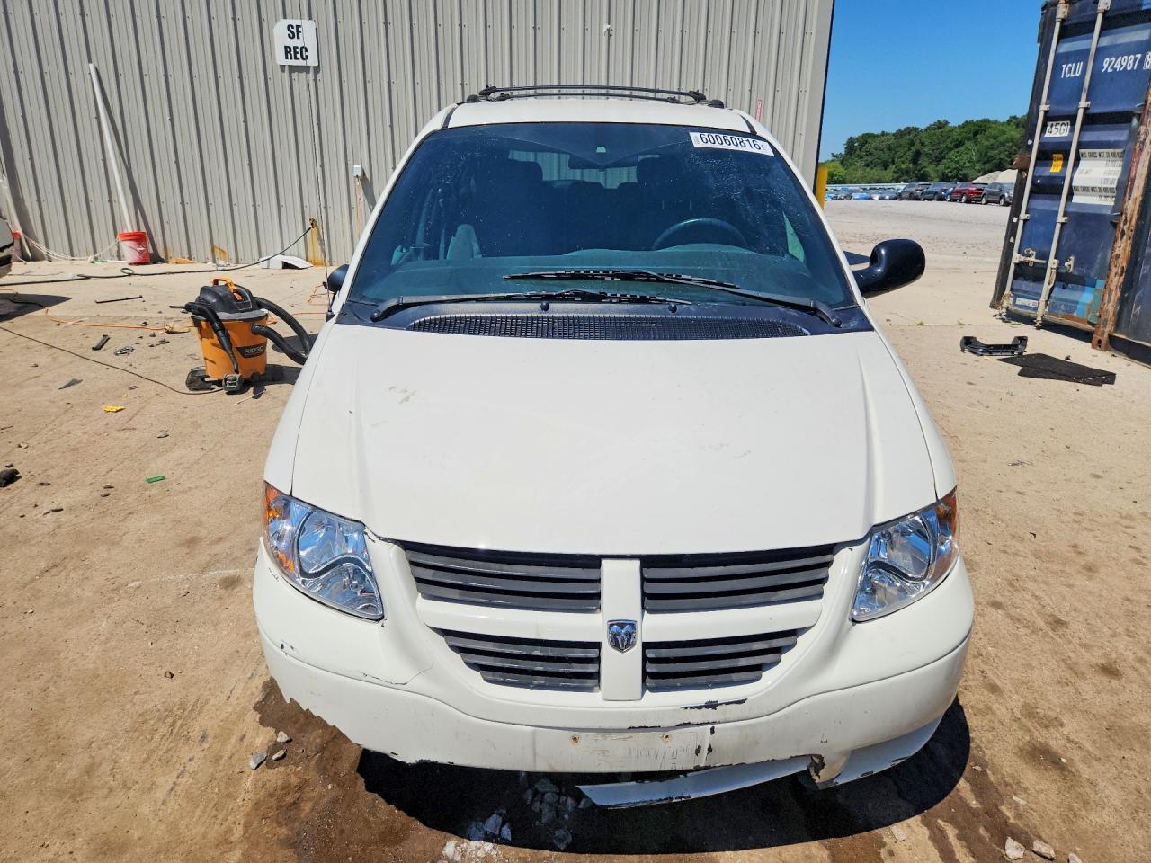 2005 Dodge Grand Caravan Se - Image 5