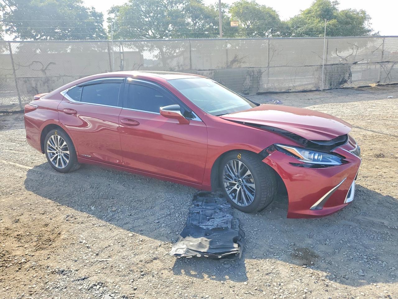 2019 Lexus Es 300H - Фото 4