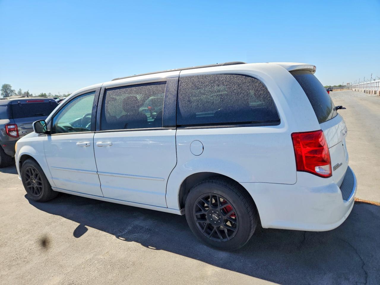 2014 Dodge Grand Caravan Sxt - Фото 2