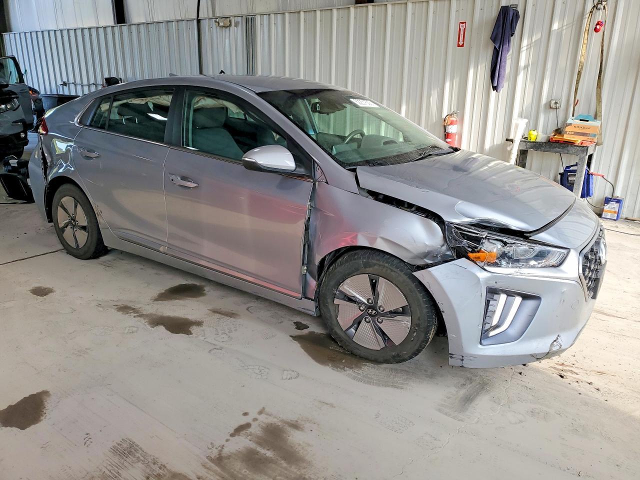 2021 Hyundai Ioniq Se - Фото 4