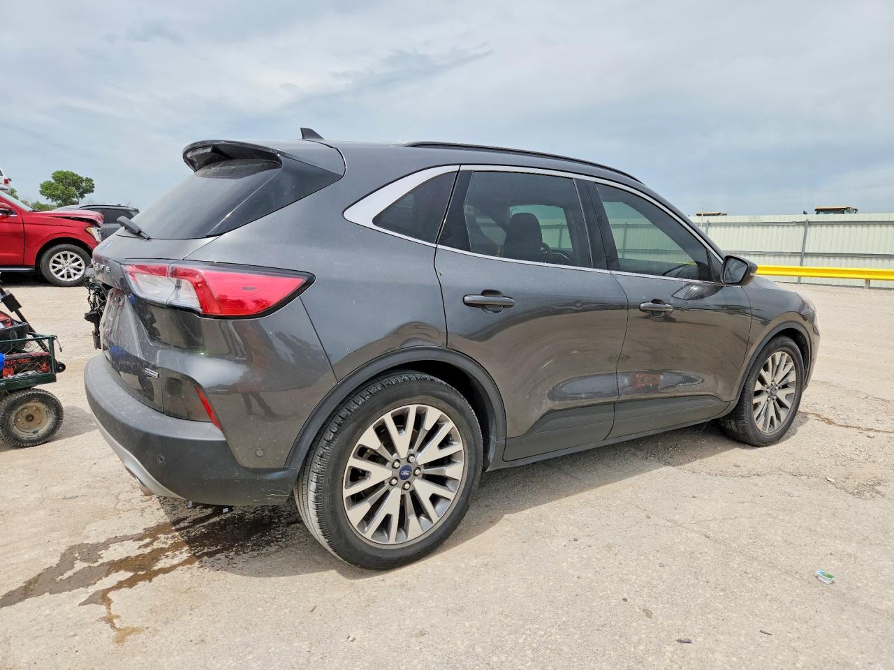 2020 Ford Escape - Фото 3