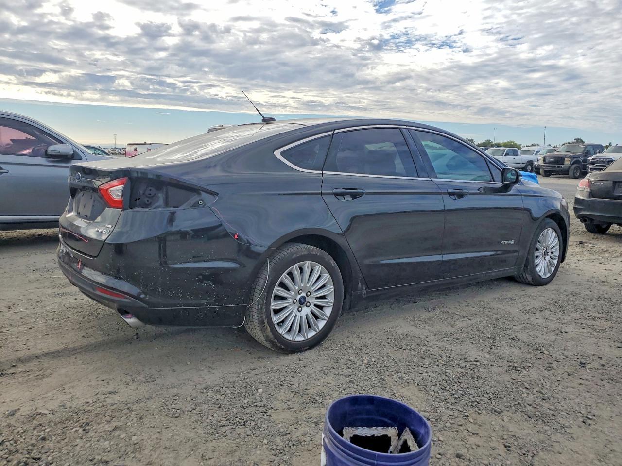 2014 Ford Fusion Se Hybrid - Image 3