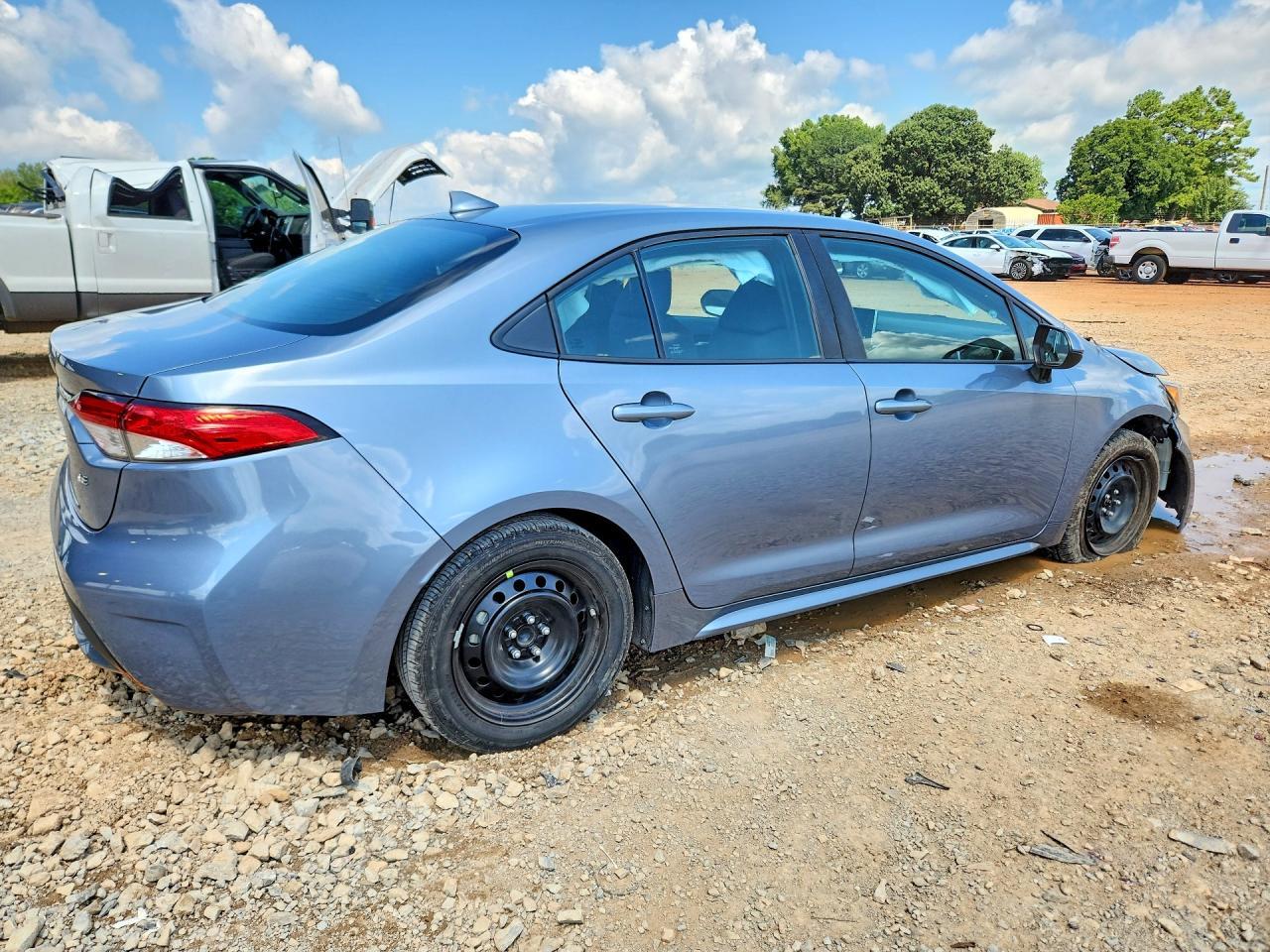 2020 Toyota Corolla Le - Фото 3