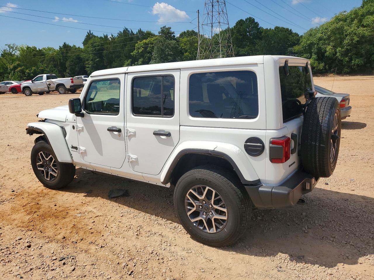 2025 Jeep Wrangler Sahara - Фото 2