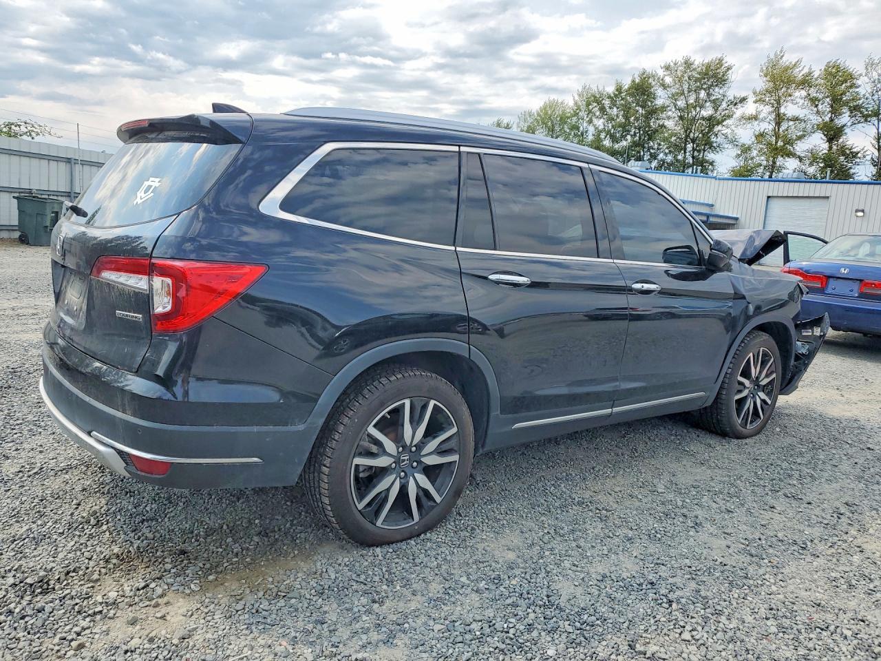 2022 Honda Pilot Touring - Фото 3