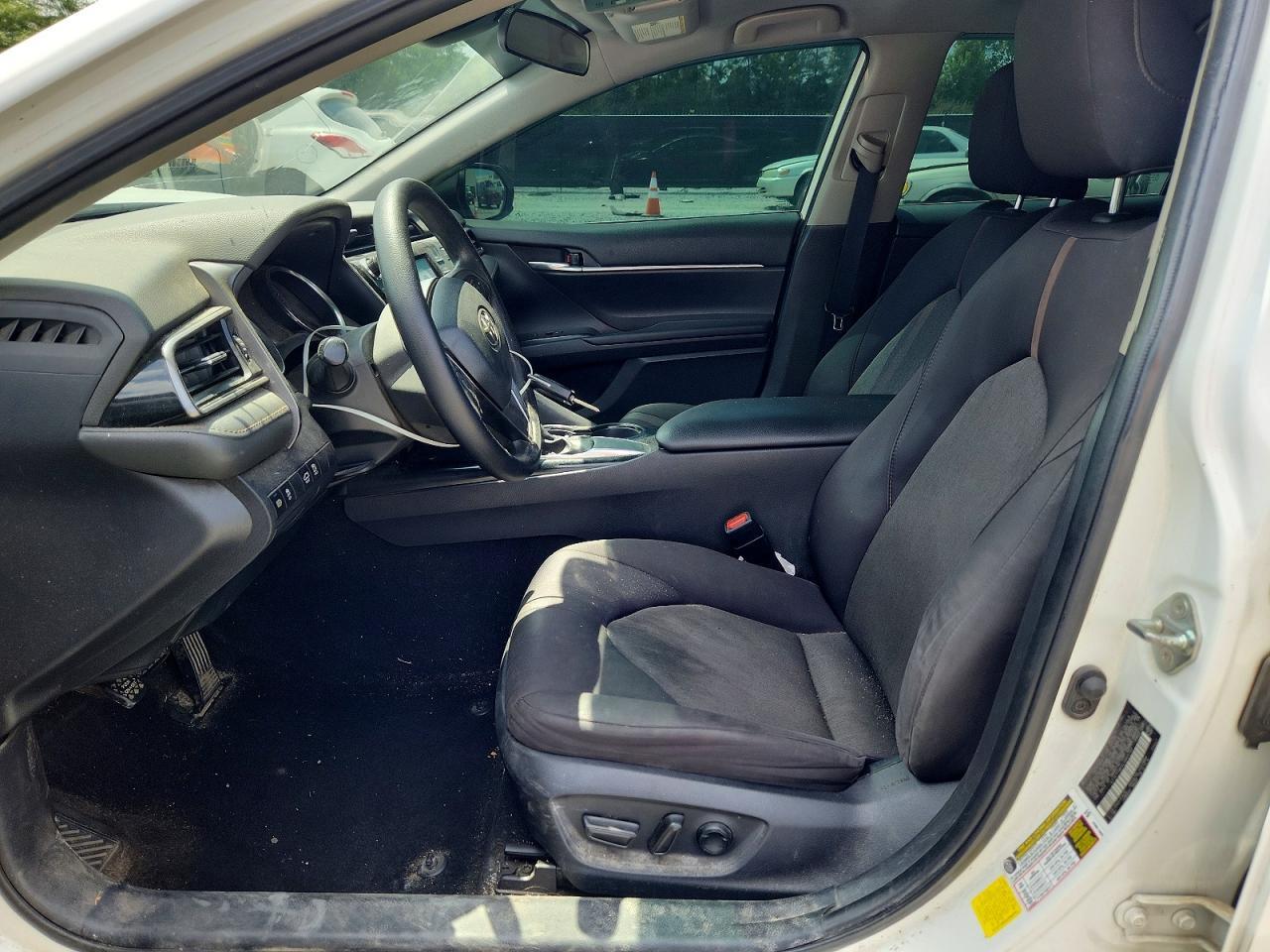 2020 Toyota Camry Le - Image 7