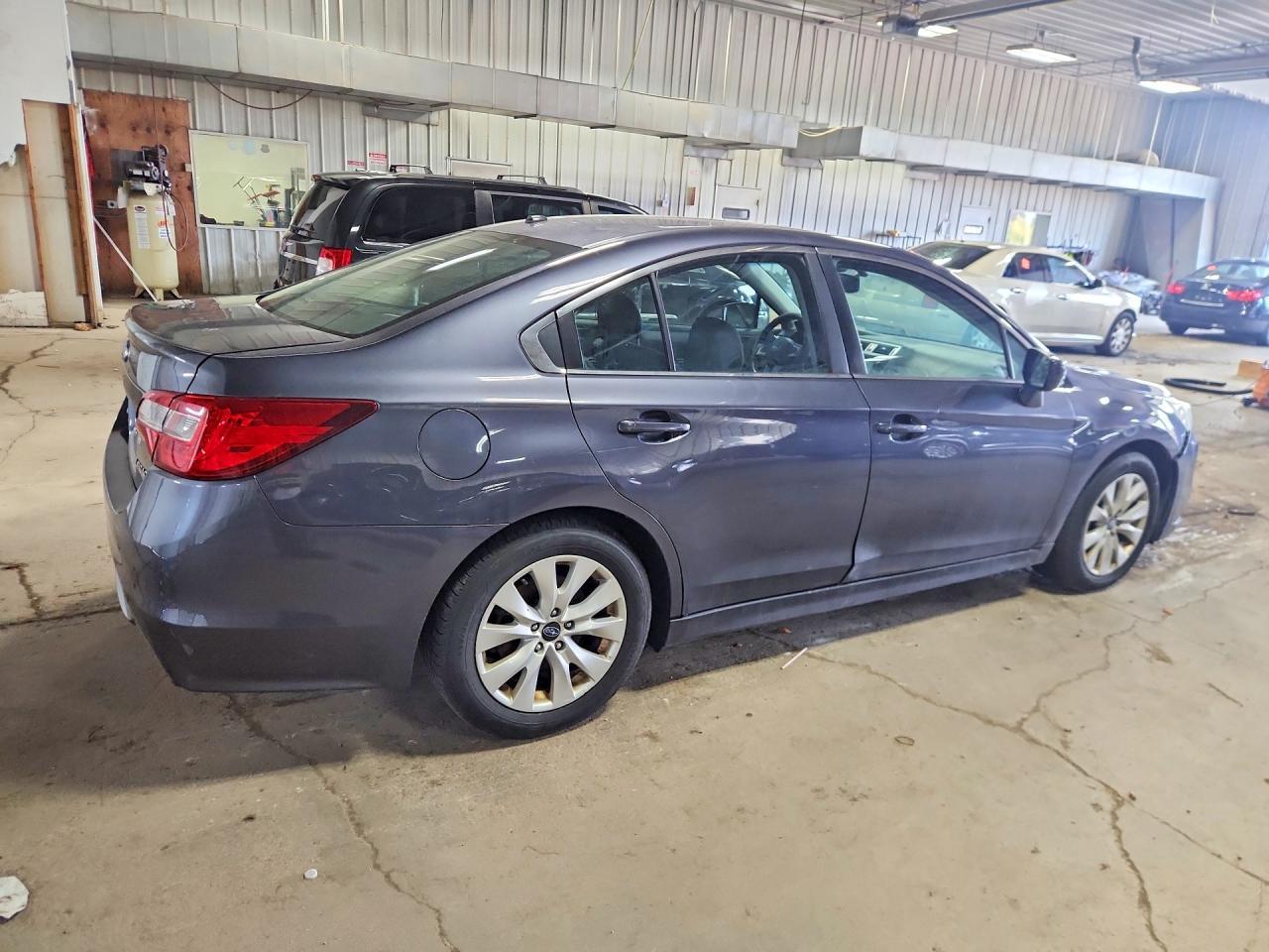 2015 Subaru Legacy 2.5I Premium - Фото 3