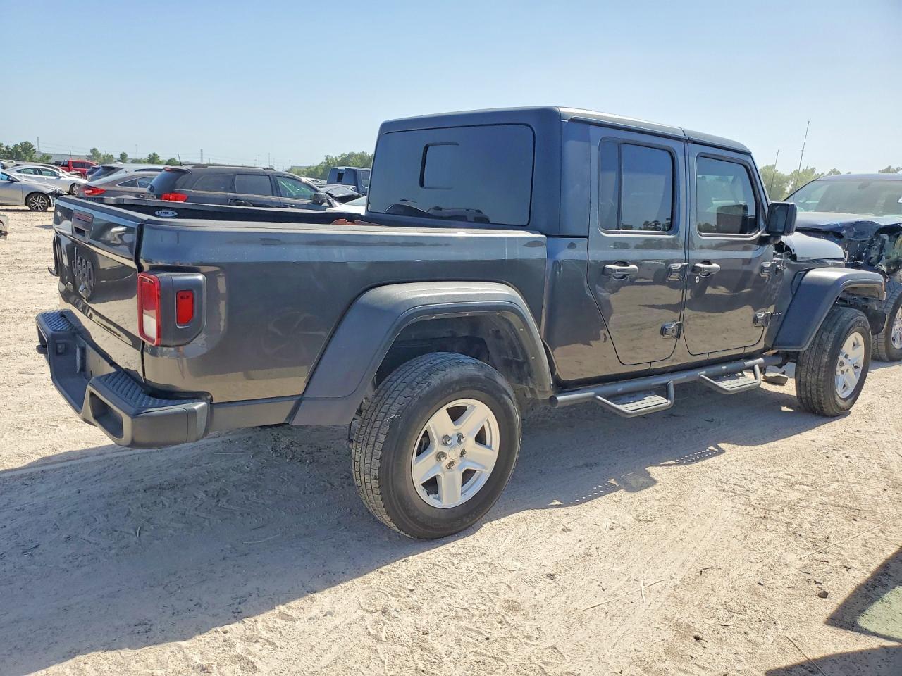 2023 Jeep Gladiator Sport - Image 3