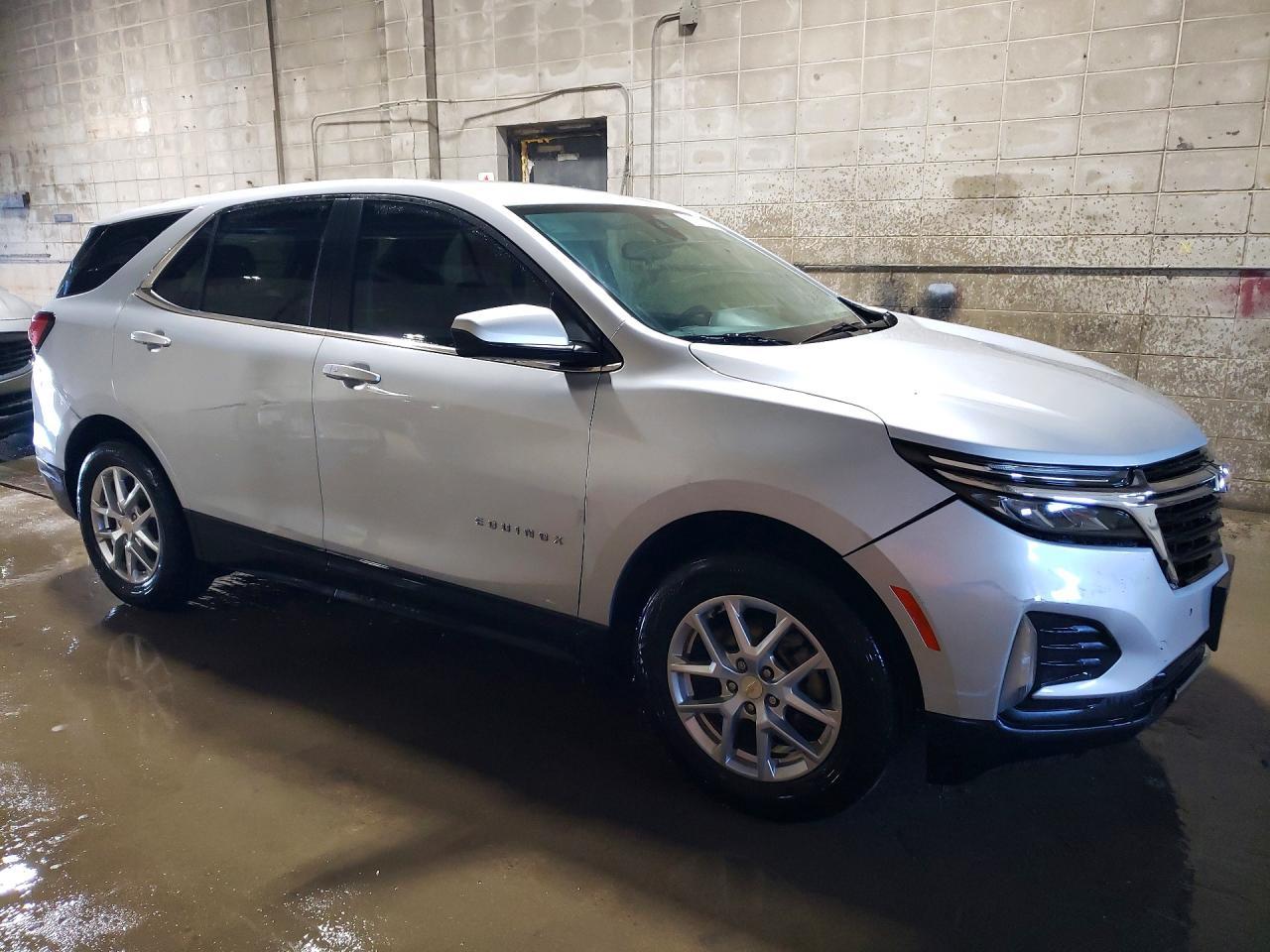 2022 Chevrolet Equinox Lt - Фото 4