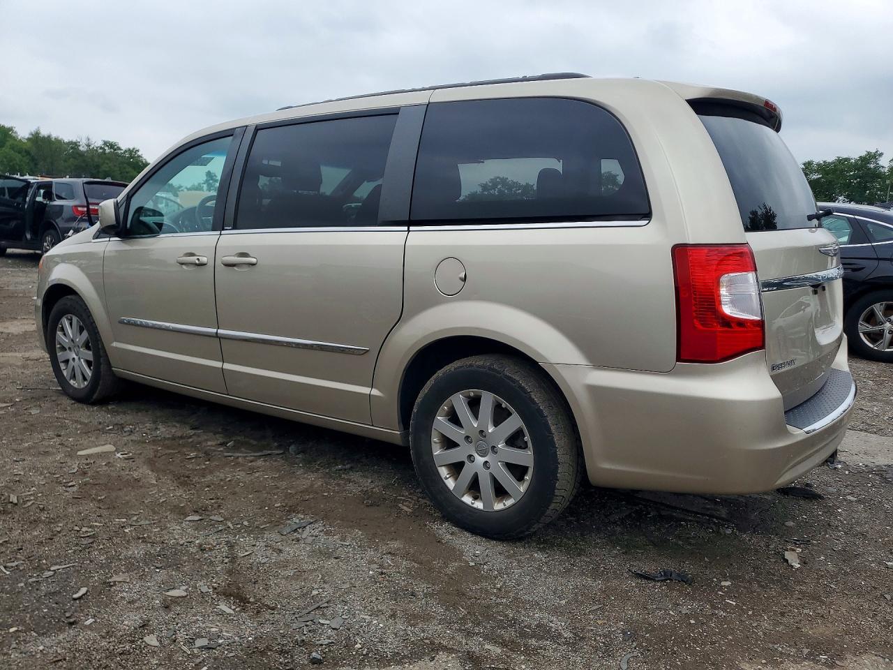 2014 Chrysler Town & Country Touring - Фото 2