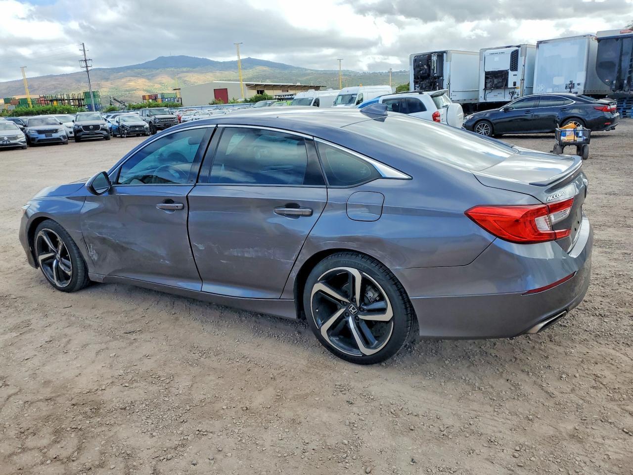 2020 Honda Accord Sport - Image 2