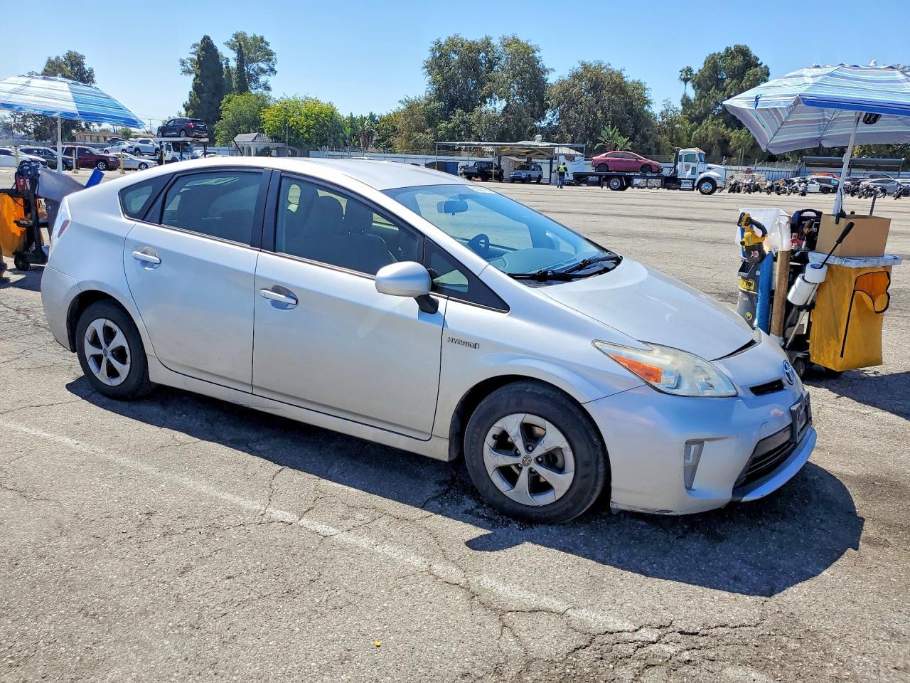2014 Toyota Prius Three - Фото 4