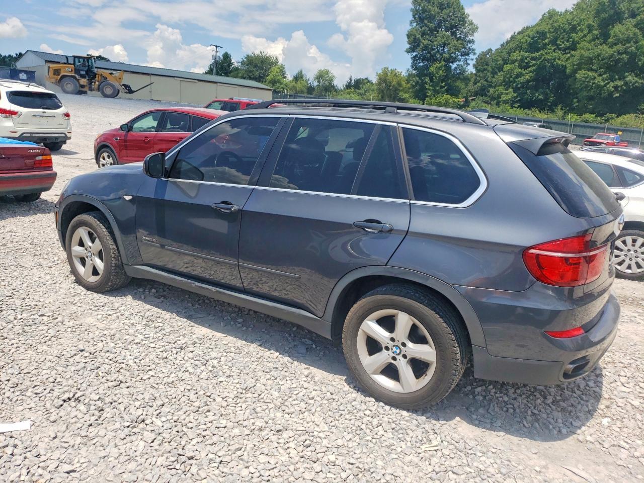 2013 BMW X5 xDrive50I - Image 2