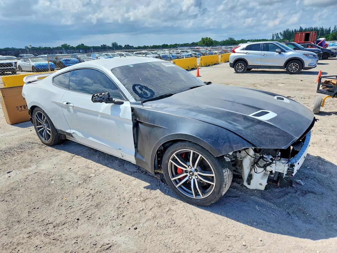 2020 Ford Mustang Gt - Фото 4