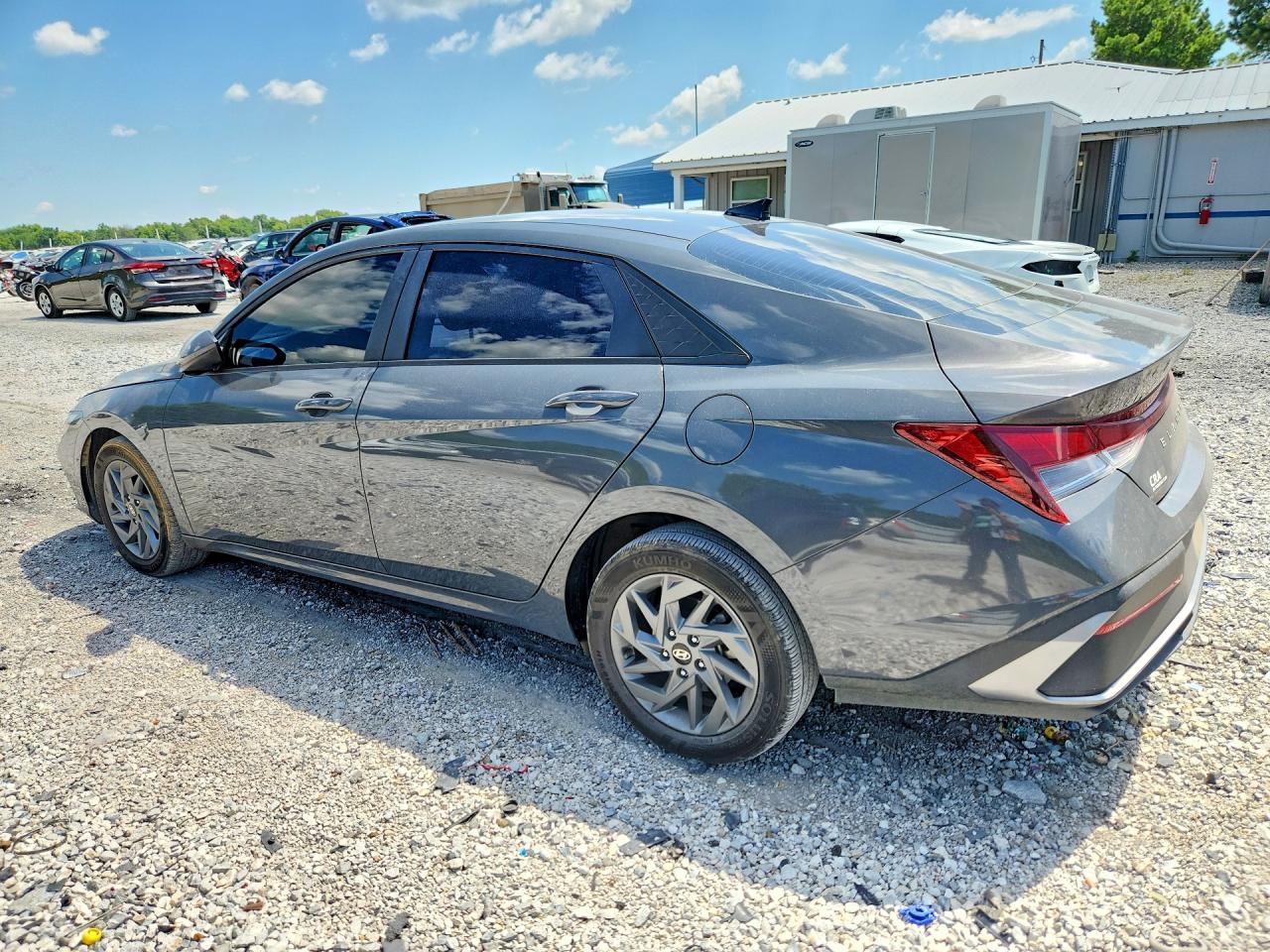 2024 Hyundai Elantra Sel - Фото 2