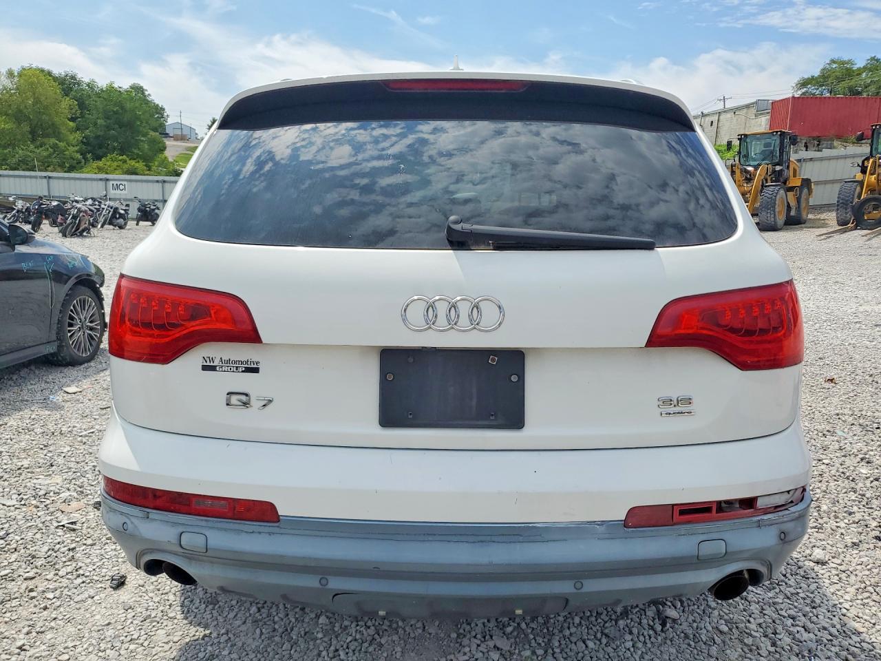2010 Audi Q7 Premium Plus - Фото 6