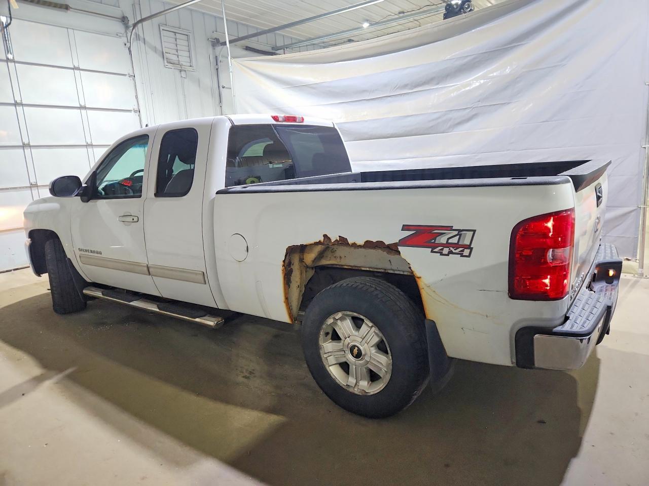2009 Chevrolet Silverado K1500 Lt - Image 2