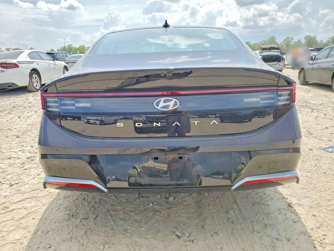 2025 Hyundai Sonata Sel - Image 6