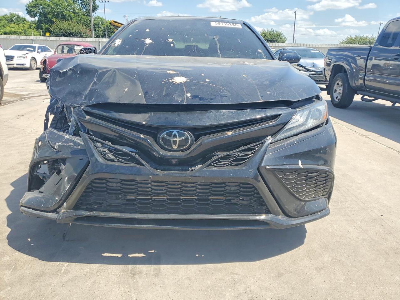 2022 Toyota Camry Xse - Фото 5
