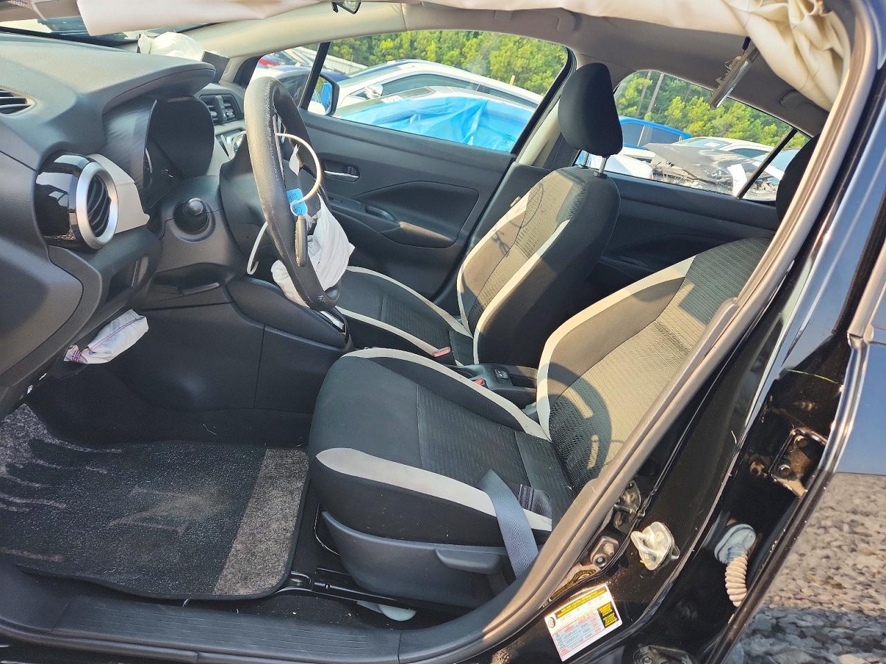 2021 Nissan Versa Sv - Image 7