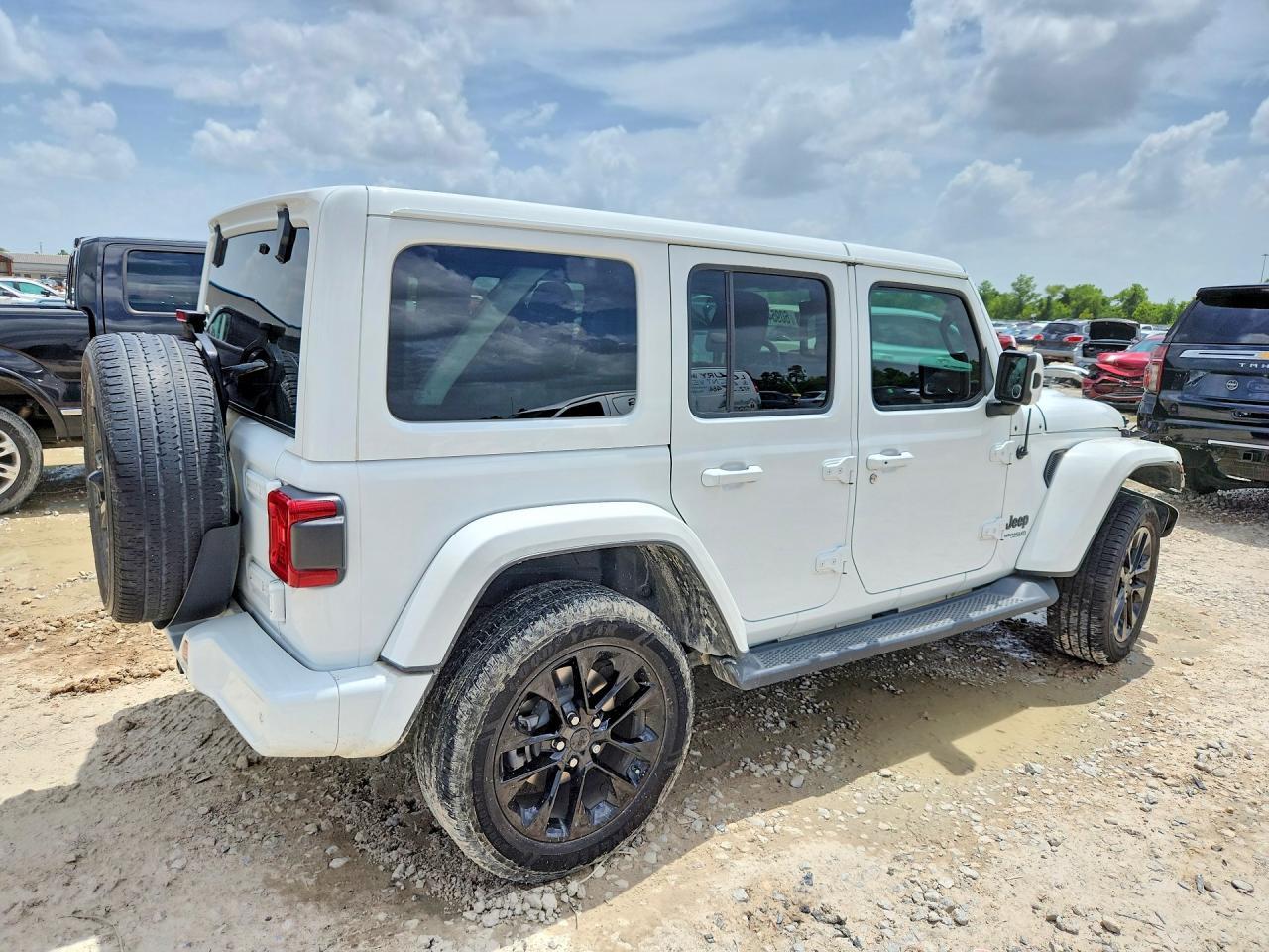 2021 Jeep Wrangler Unlimited Sahara - Фото 3