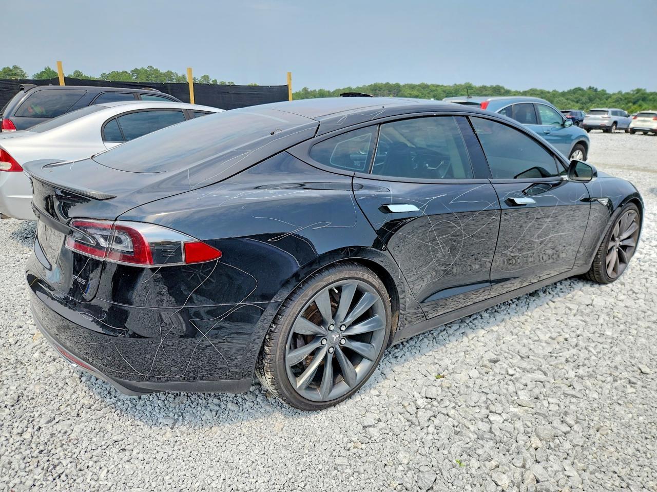 2013 Tesla Model S - Image 3