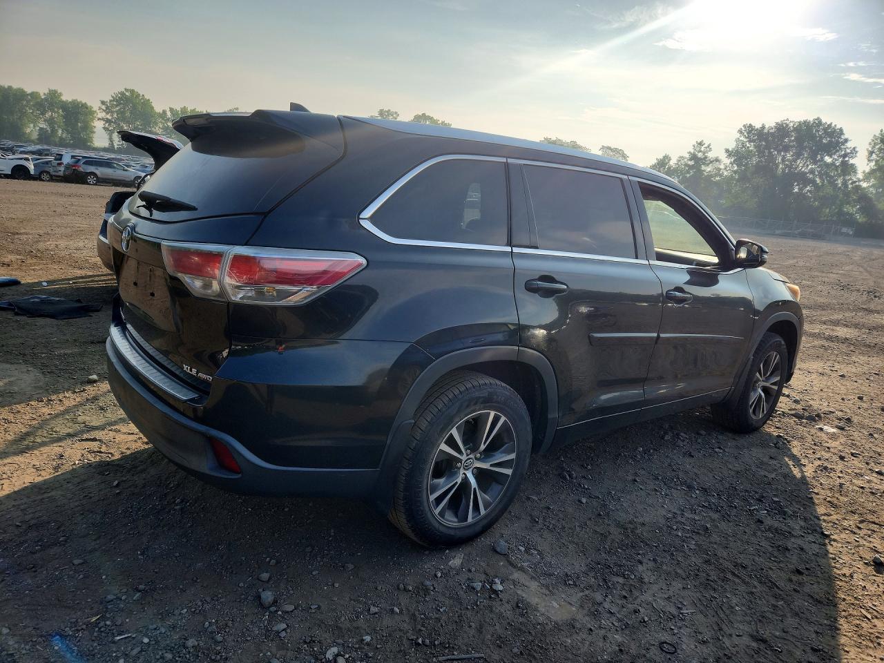 2016 Toyota Highlander Xle - Фото 3
