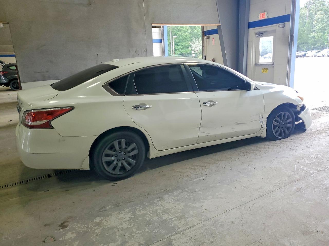 2014 Nissan Altima 2.5 S - Фото 3