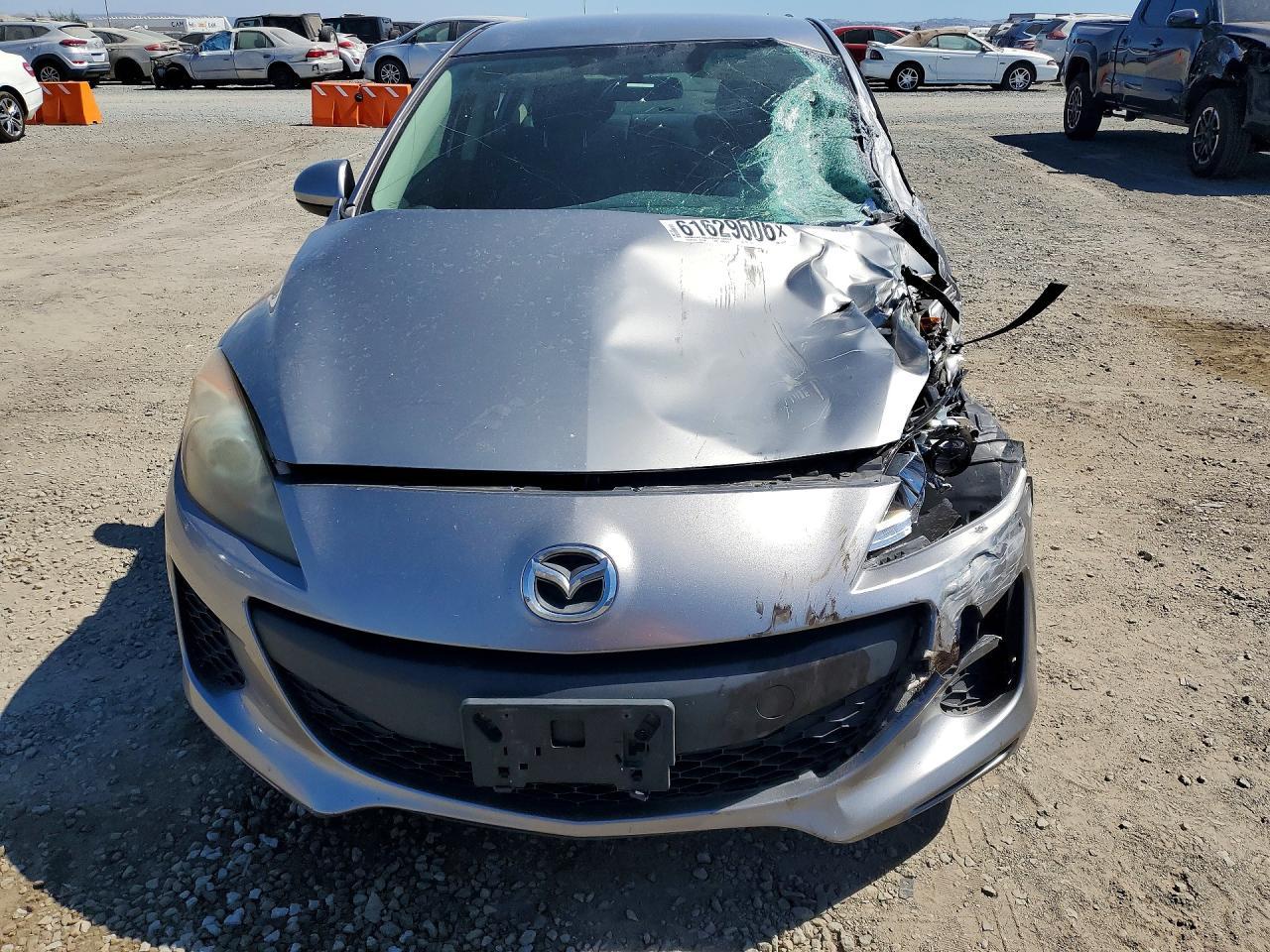 2013 Mazda 3 I - Image 5