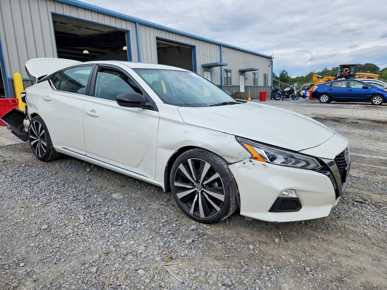 2019 Nissan Altima Sr - Фото 4
