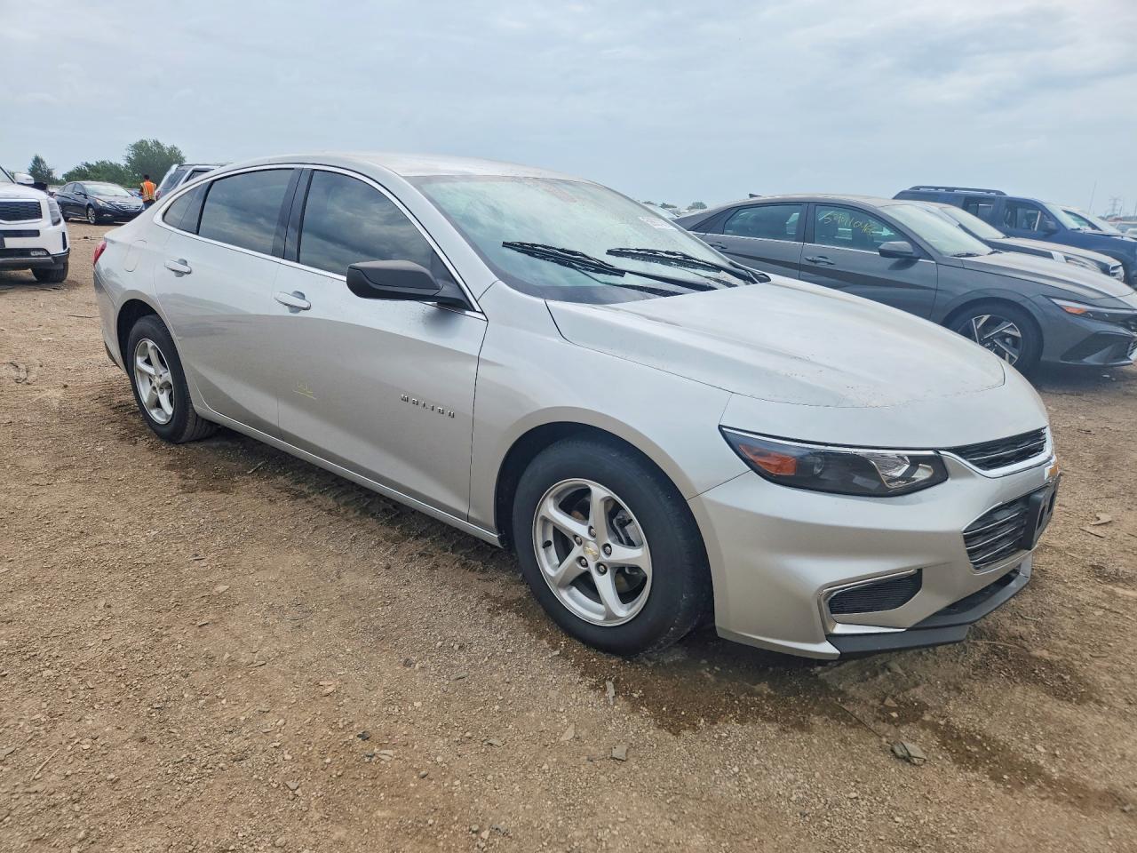 2018 Chevrolet Malibu Ls - Фото 4